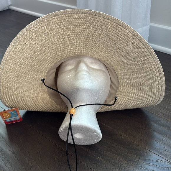 Milani Heather UPF 50+ Floppy Sun Hat,4.5”wide brim,chin strap,adjustable band - Picture 6 of 11